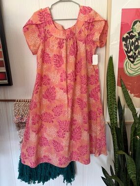 Vintage Hawaiian Peach and Pink Floral Casual A-Line Dress